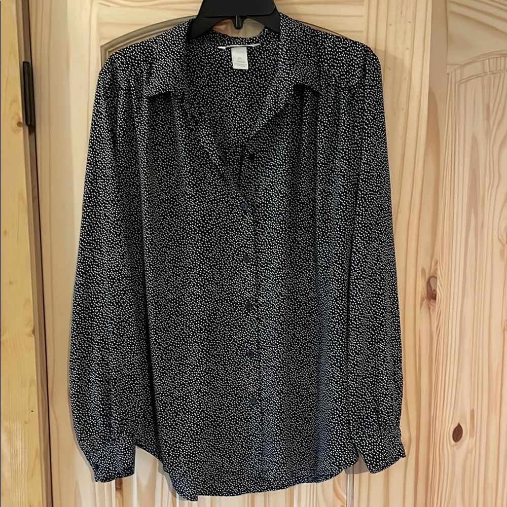 H&M Black and White Puff Sleeve Button Down Shirt
